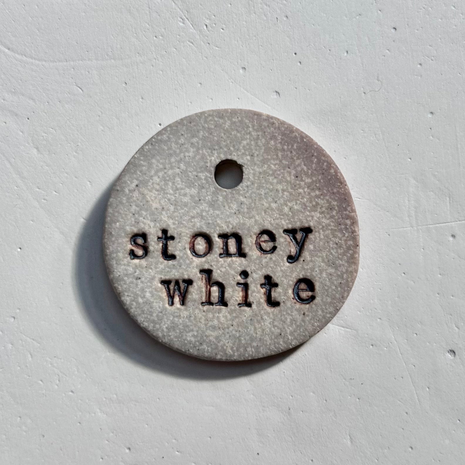 ウエストでポテティーでホワイトな1.8*3本　34度 Stoney White - Culver City – The Pottery Studio