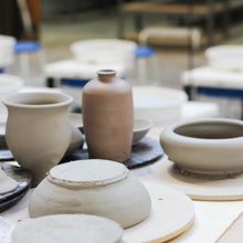 Load image into Gallery viewer, Sherman Oaks October Sundays 6pm-8pm: Introduction to Wheelthrowing